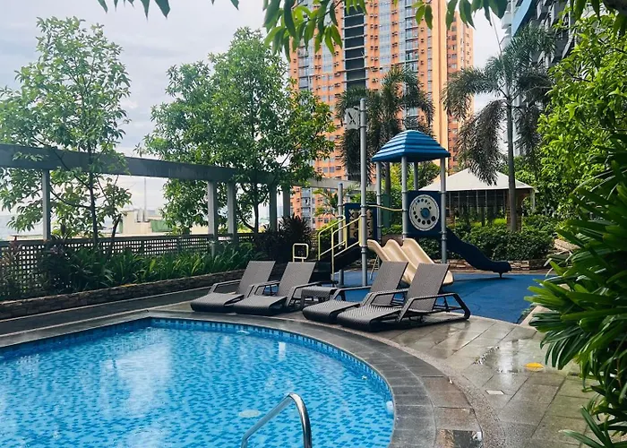 Astra Heights Staycation Aparthotel 4*